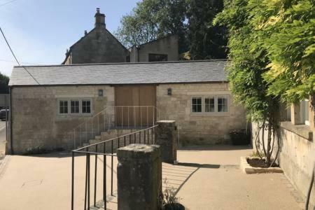 Skittles - Charming One Bedroom Apartment - Parking - Easy Access To Bath Box  Exterior photo